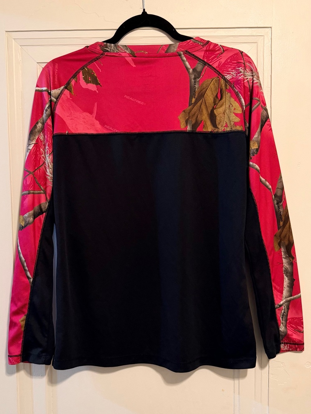 Bushmaster Realtree Pink Camouflage Long Sleeve Performance Shirt Size L - NWOT - Picture 5 of 8